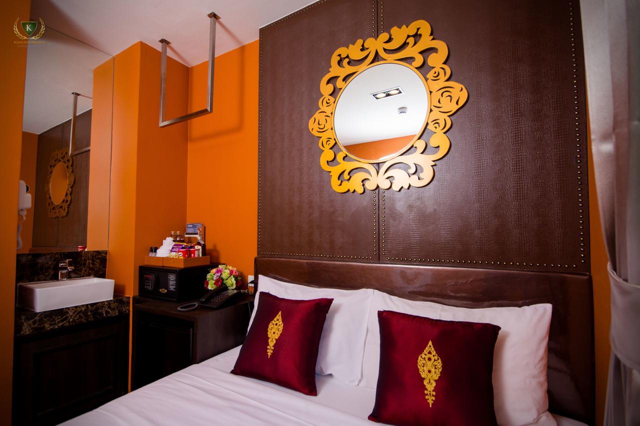 Violet Tower At Khaosan Palace Bangkok Exterior foto