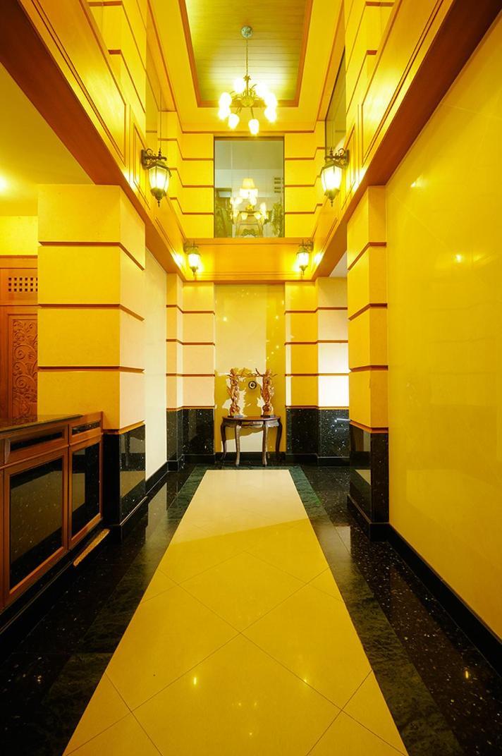 Violet Tower At Khaosan Palace Bangkok Exterior foto